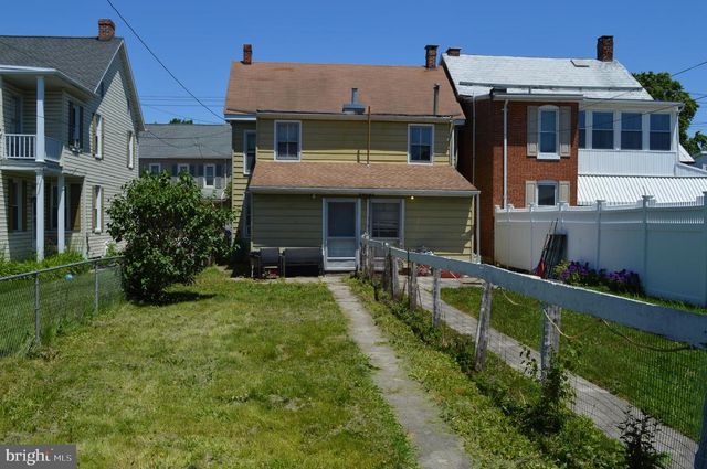 229 LOCUST ST, Hanover, PA 17331