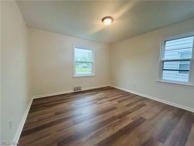 13629 Granger Road, Garfield Heights, OH 44125