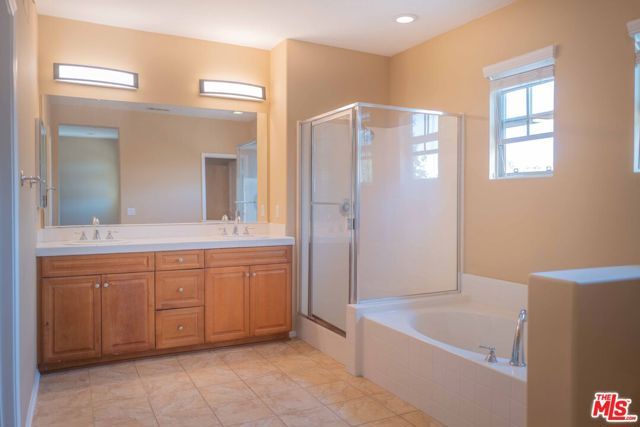 107 Chantilly, Irvine, CA 92620