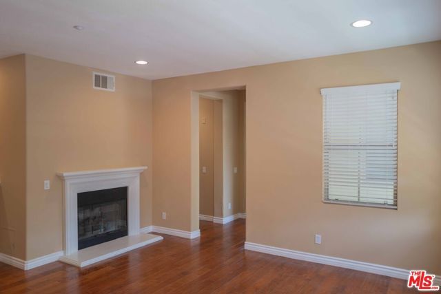 107 Chantilly, Irvine, CA 92620