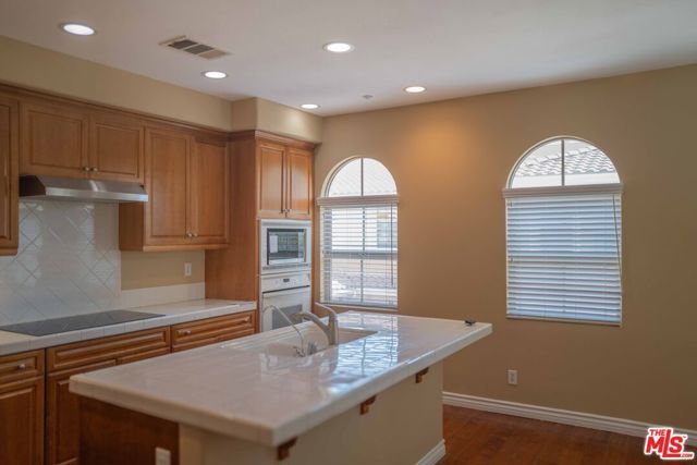 107 Chantilly, Irvine, CA 92620