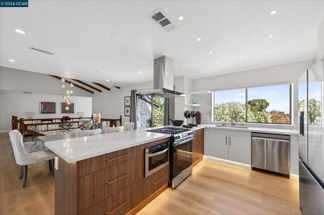 4348 Cowell Rd, Concord, CA 94518