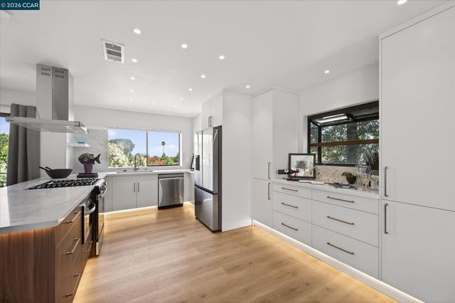 4348 Cowell Rd, Concord, CA 94518