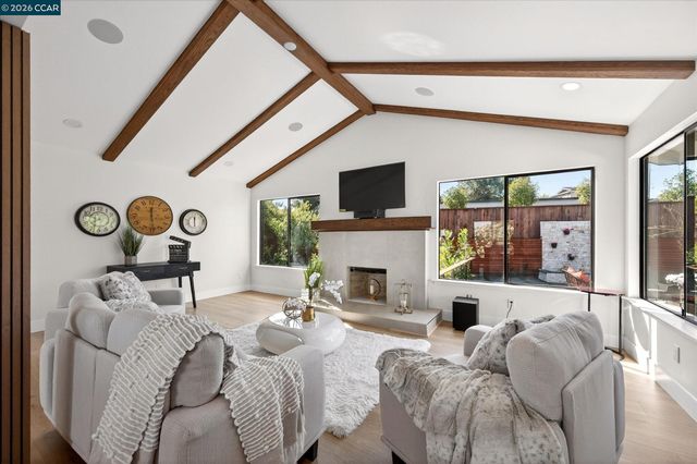 4348 Cowell Rd, Concord, CA 94518