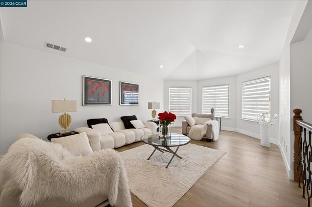 4348 Cowell Rd, Concord, CA 94518