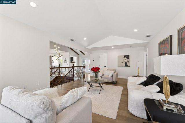 4348 Cowell Rd, Concord, CA 94518