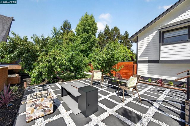 4348 Cowell Rd, Concord, CA 94518