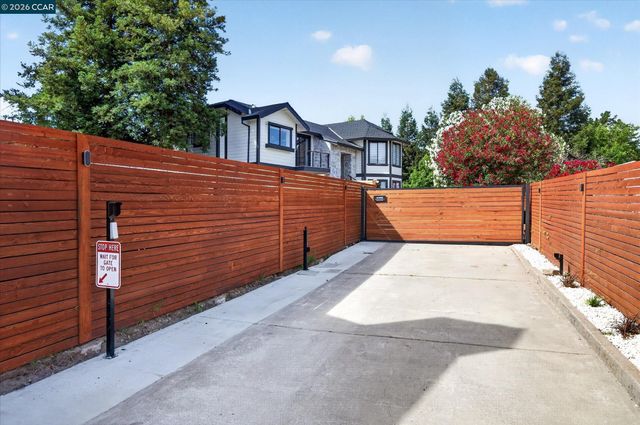 4348 Cowell Rd, Concord, CA 94518