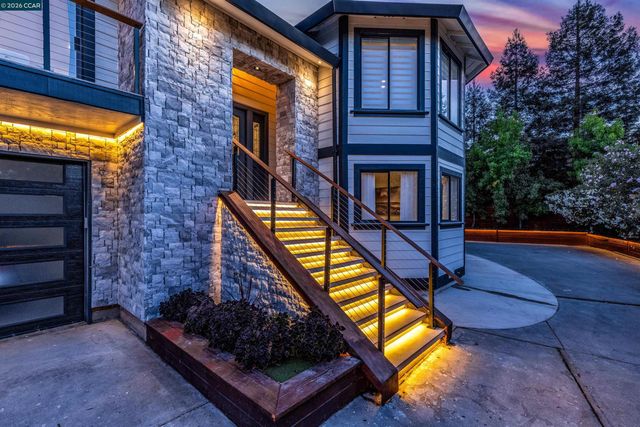 4348 Cowell Rd, Concord, CA 94518