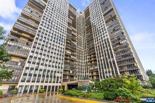 200 Winston Drive 720, Cliffside Park, NJ 07010