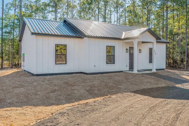 175 Caswell Road, Defuniak Springs, FL 32433