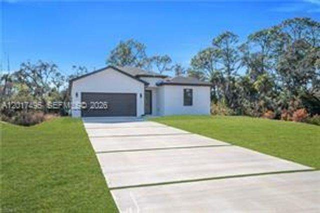 621 GREENBRIAR BLVD, Other City - In The State Of Florida, FL 33972