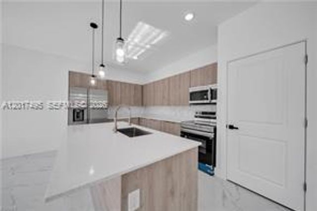 621 GREENBRIAR BLVD, Other City - In The State Of Florida, FL 33972