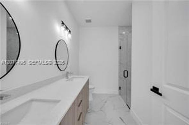 621 GREENBRIAR BLVD, Other City - In The State Of Florida, FL 33972