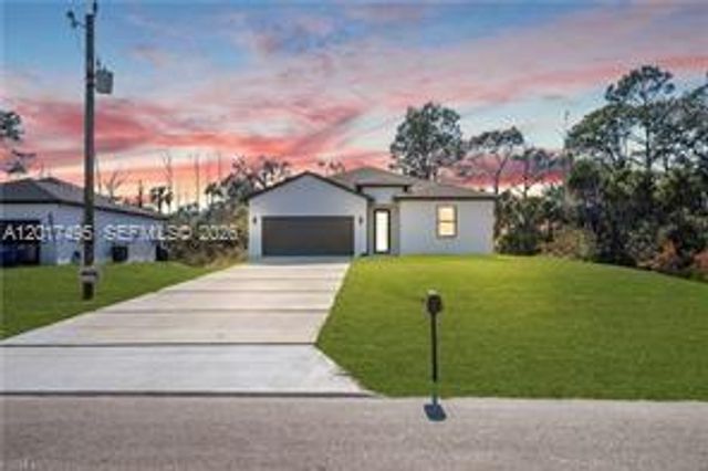 621 GREENBRIAR BLVD, Other City - In The State Of Florida, FL 33972