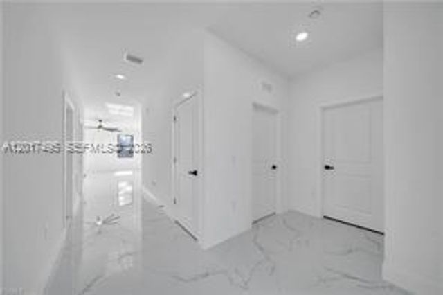 621 GREENBRIAR BLVD, Other City - In The State Of Florida, FL 33972