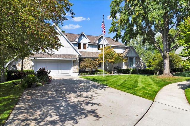 12604 Meadow Lane, Leawood, KS 66209