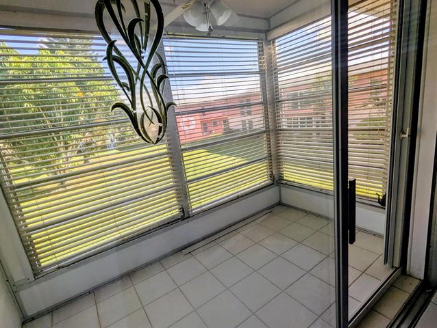 2 Golfs Edge D, West Palm Beach, FL 33417