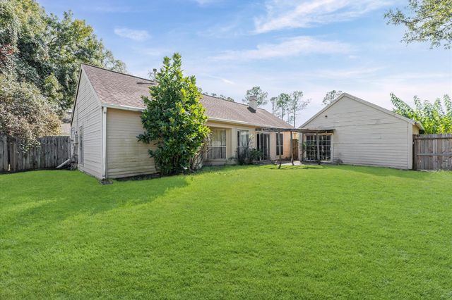 16615 Ivy Grove Drive, Houston, TX 77058