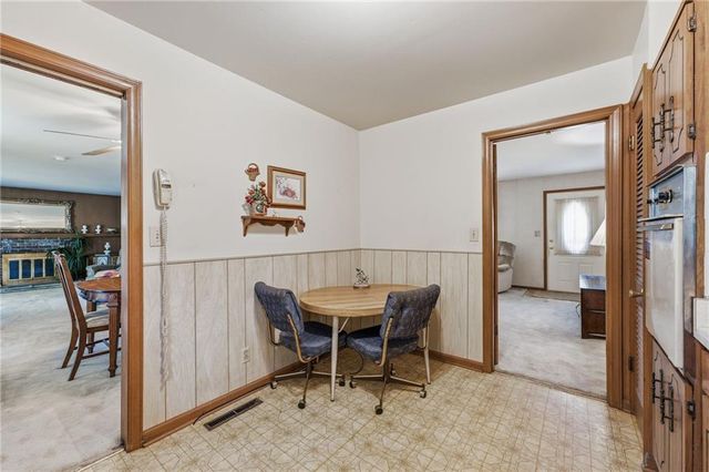 4962 NE Chouteau Drive, Kansas City, MO 64119