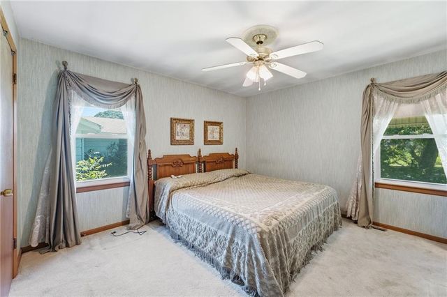 4962 NE Chouteau Drive, Kansas City, MO 64119