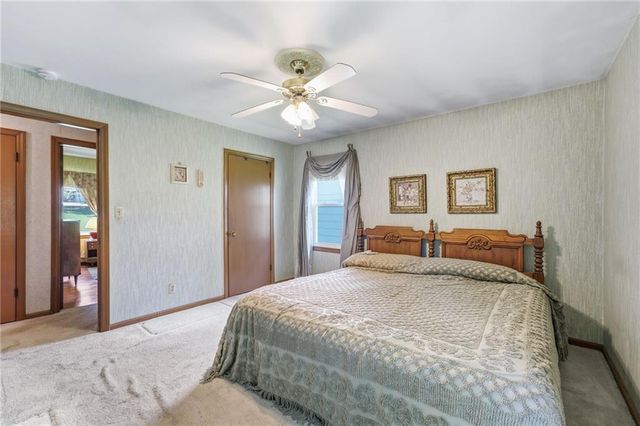 4962 NE Chouteau Drive, Kansas City, MO 64119