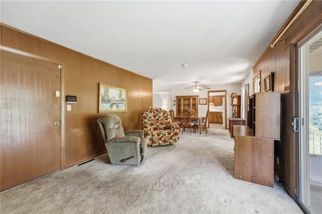 4962 NE Chouteau Drive, Kansas City, MO 64119