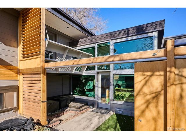 3407 S Logan St, Englewood, CO 80113