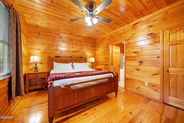 368 Oak Lake Drive, Sevierville, TN 37876