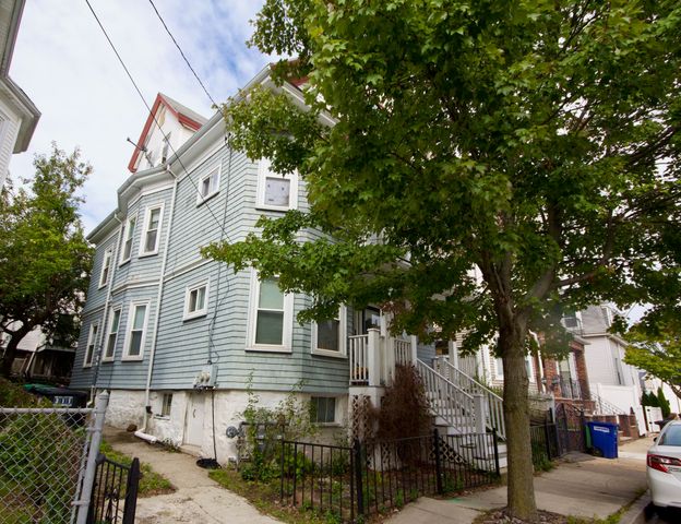 26 Wesley St, Somerville, MA 02145