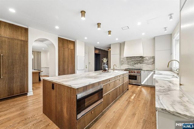 49 Alpine Drive, Closter, NJ 07624