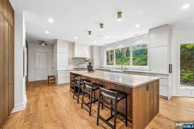 49 Alpine Drive, Closter, NJ 07624