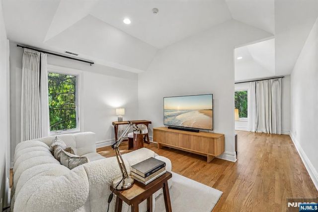 49 Alpine Drive, Closter, NJ 07624
