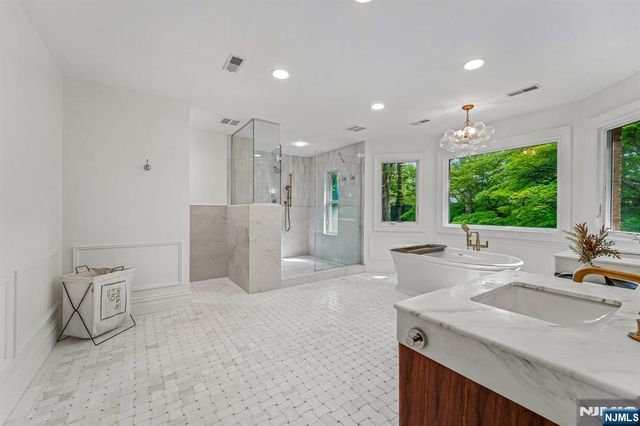 49 Alpine Drive, Closter, NJ 07624