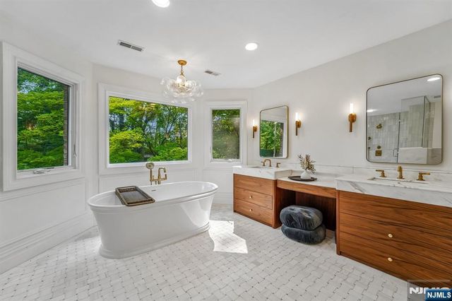 49 Alpine Drive, Closter, NJ 07624