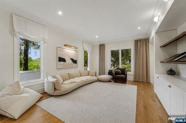 49 Alpine Drive, Closter, NJ 07624