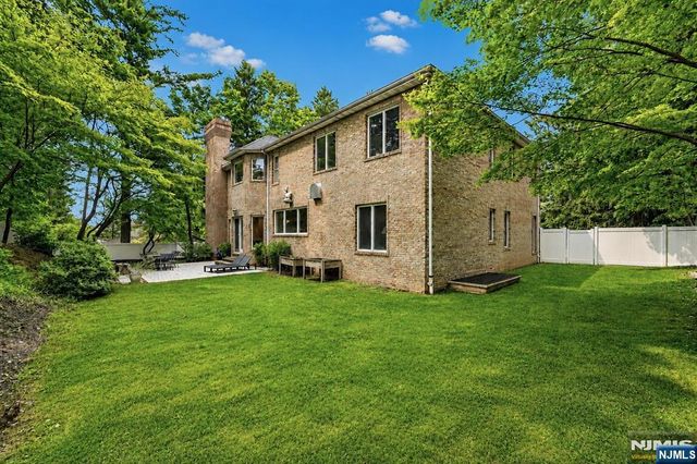 49 Alpine Drive, Closter, NJ 07624