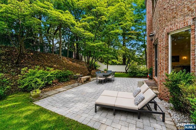 49 Alpine Drive, Closter, NJ 07624