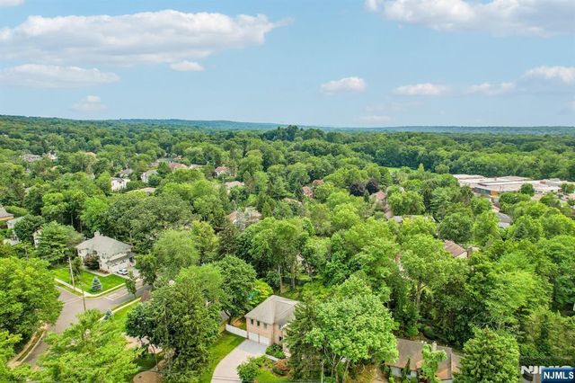 49 Alpine Drive, Closter, NJ 07624