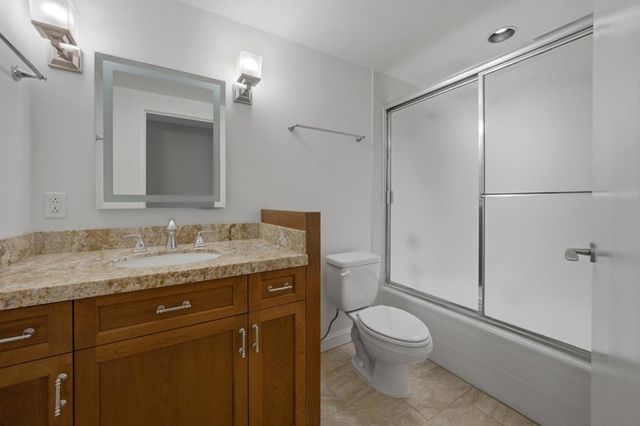 899 Island Drive 401, Rancho Mirage, CA 92270