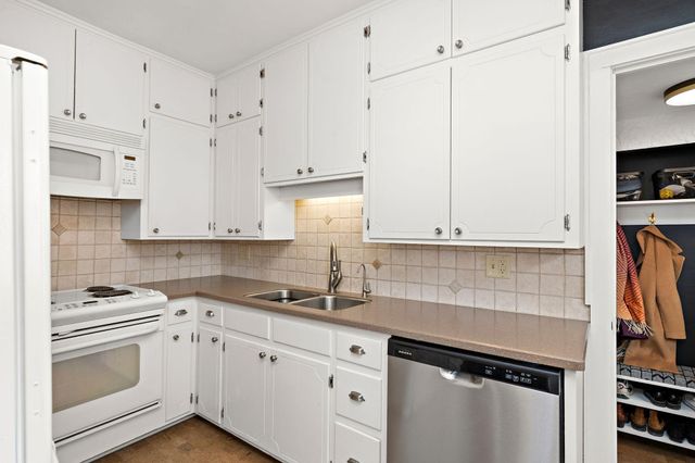 4644 Ewing Avenue S, Minneapolis, MN 55410