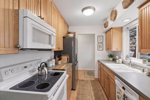 8420 Meadow Lake Road E, New Hope, MN 55428