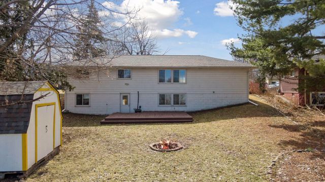 8420 Meadow Lake Road E, New Hope, MN 55428