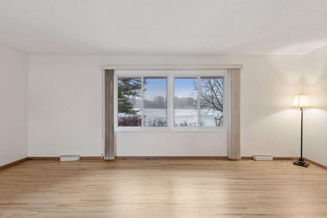 8420 Meadow Lake Road E, New Hope, MN 55428