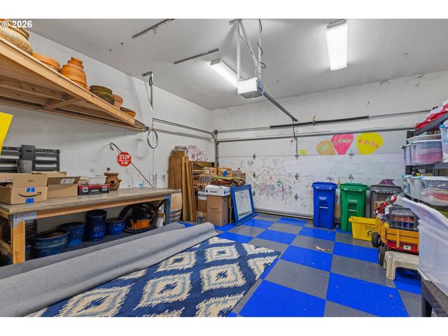 2533 Nw STIMPSON Ln 29, Portland, OR 97229