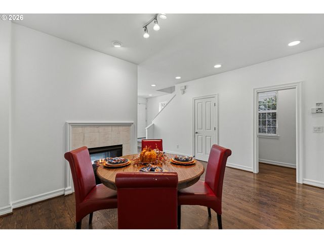 2533 Nw STIMPSON Ln 29, Portland, OR 97229