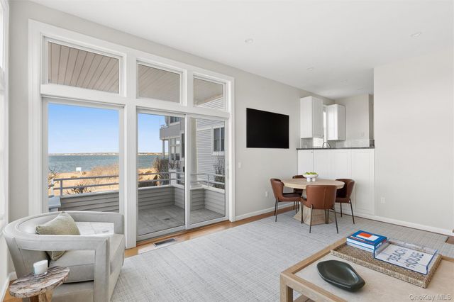 580 Dune Road 3, Westhampton Beach, NY 11978