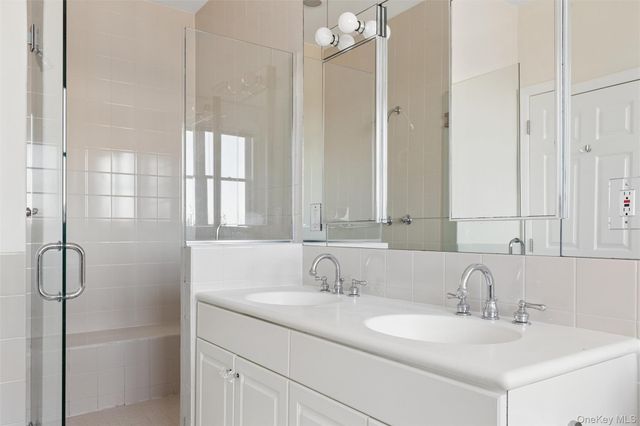 580 Dune Road 3, Westhampton Beach, NY 11978