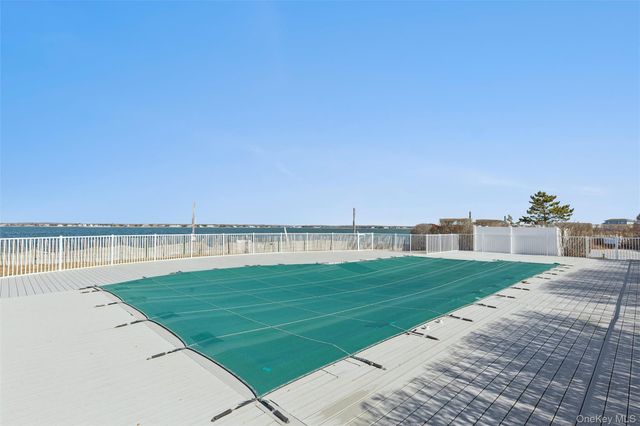 580 Dune Road 3, Westhampton Beach, NY 11978