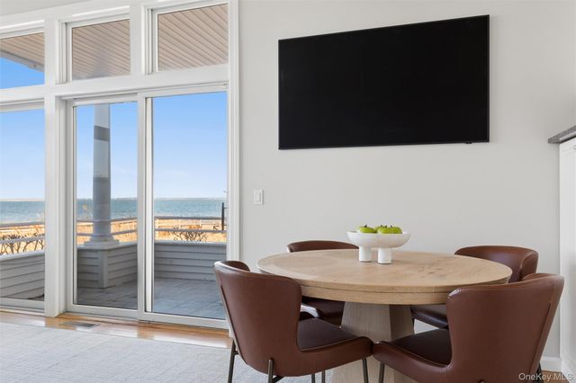 580 Dune Road 3, Westhampton Beach, NY 11978